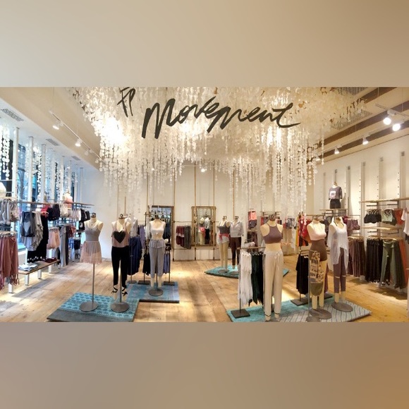 ✨CREATE UR DREAM CLOSET✨ - Picture 4 of 6